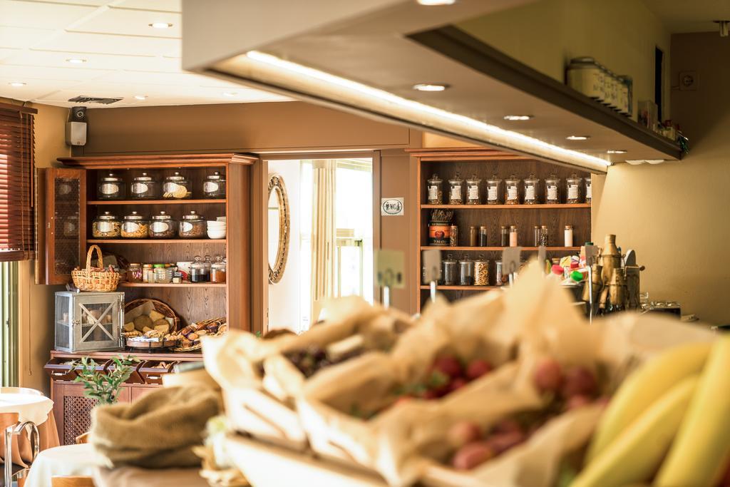 Tourist Boutique Hotel Аргостолион Экстерьер фото