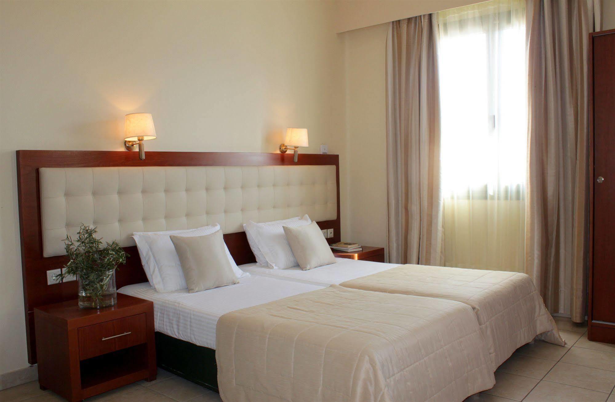 Tourist Boutique Hotel Аргостолион Экстерьер фото